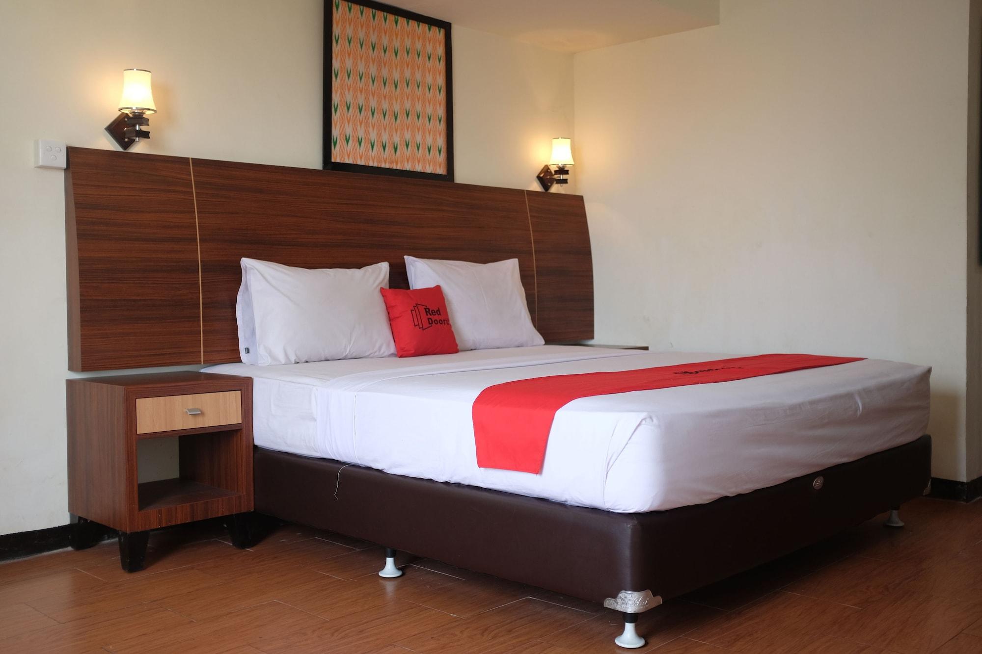 Reddoorz Plus Near Senen جاكرتا المظهر الخارجي الصورة