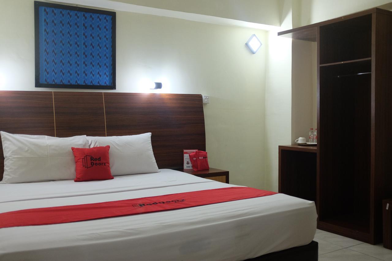 Reddoorz Plus Near Senen جاكرتا المظهر الخارجي الصورة