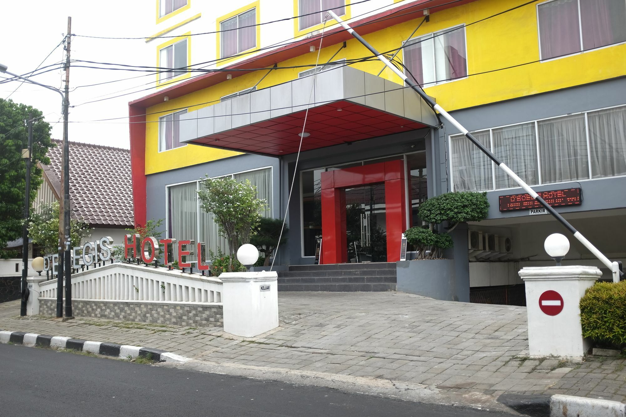 Reddoorz Plus Near Senen جاكرتا المظهر الخارجي الصورة