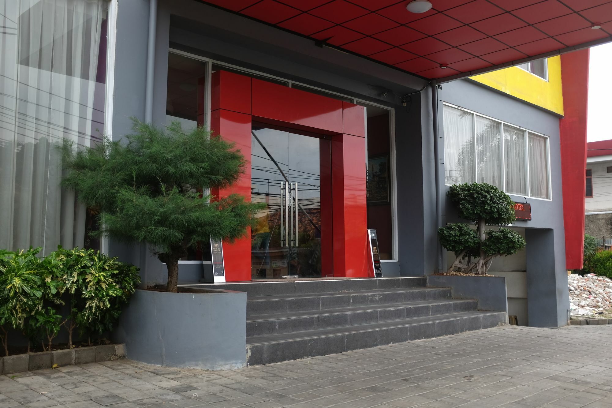 Reddoorz Plus Near Senen جاكرتا المظهر الخارجي الصورة